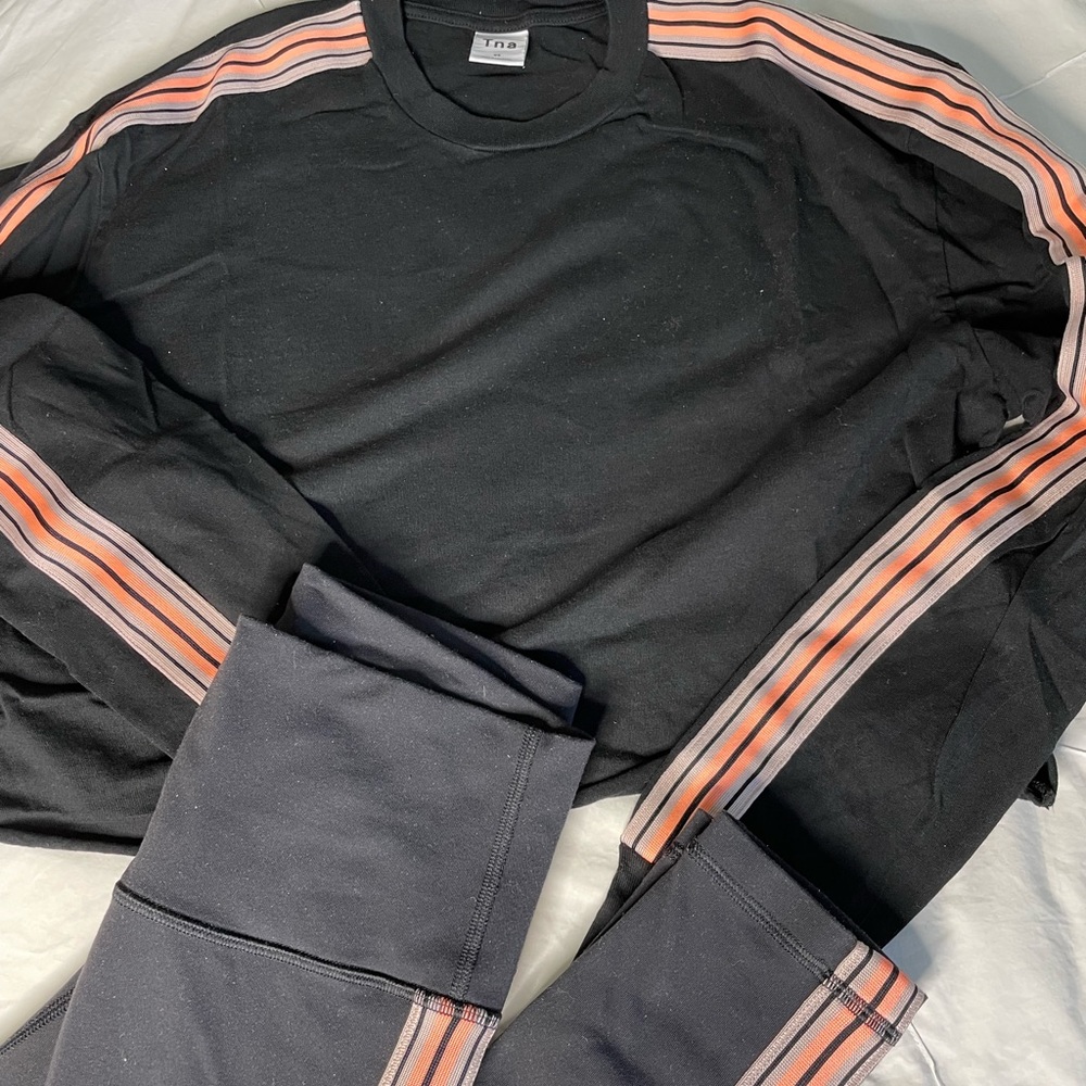 ARITZIA TNA set